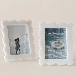 Creative Co-op x Jilly Box: Scalloped Marble Picture Frame